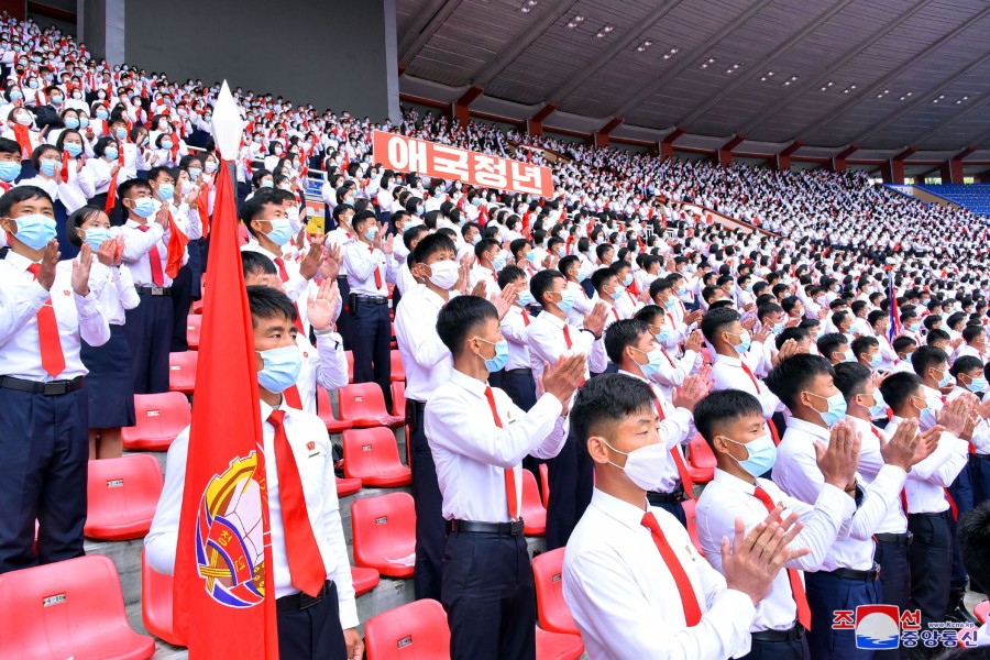 10-애국청년의 위용떨치리